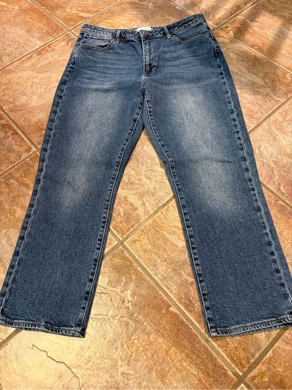 Articles Of Society Women's Cropped Straight Jeans in Medium Blue Wash